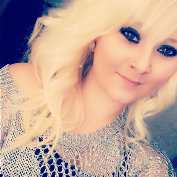 Meet your Posher, Christina - Picture 1 of 1